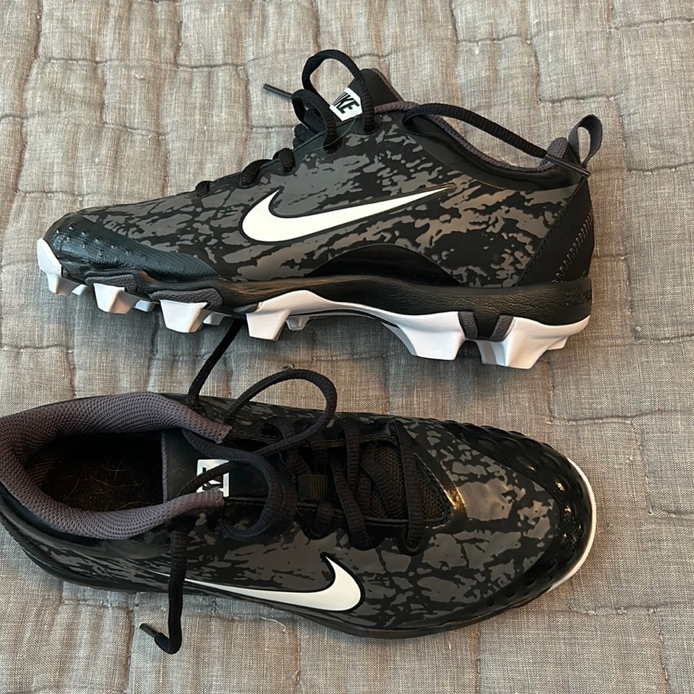 Nike cleats, size 6.5.